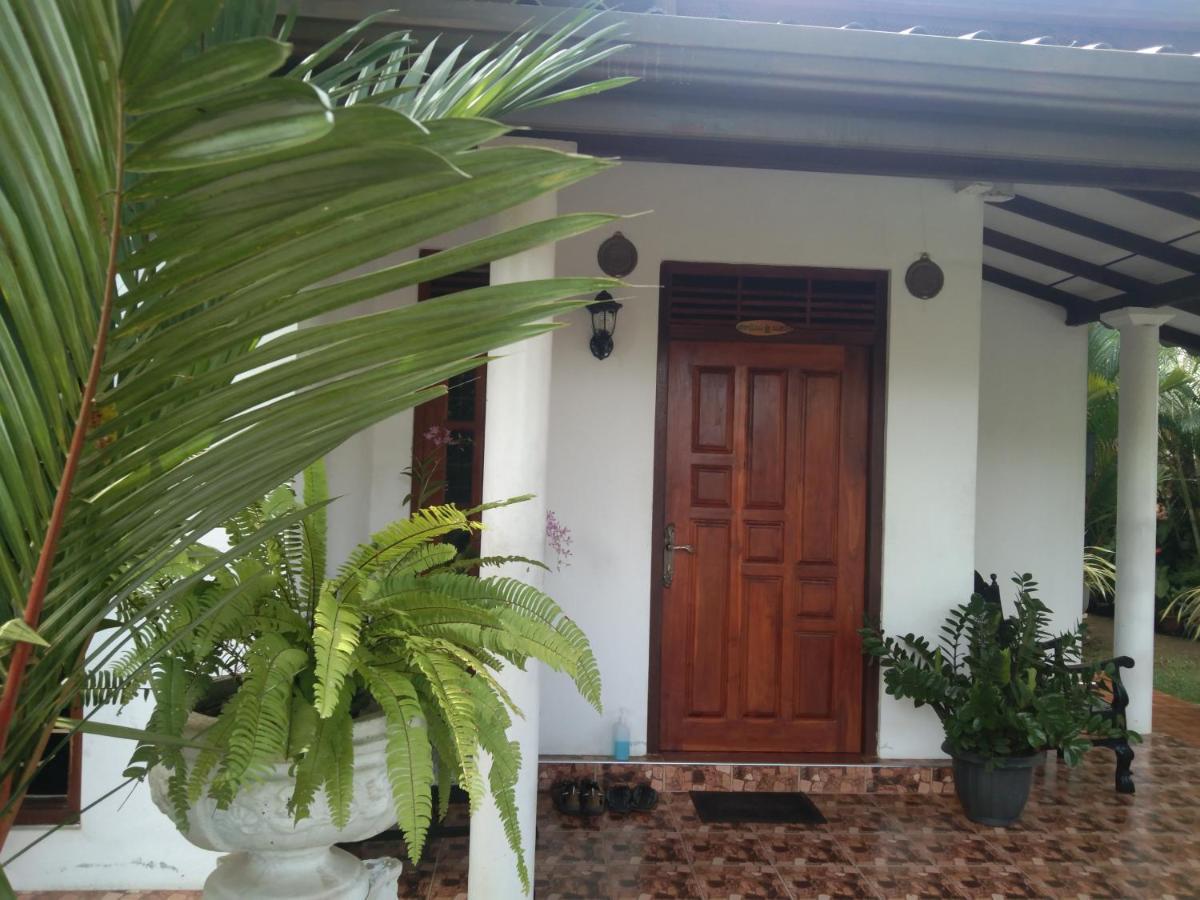 Bell 412 Villa Weligama Exterior photo