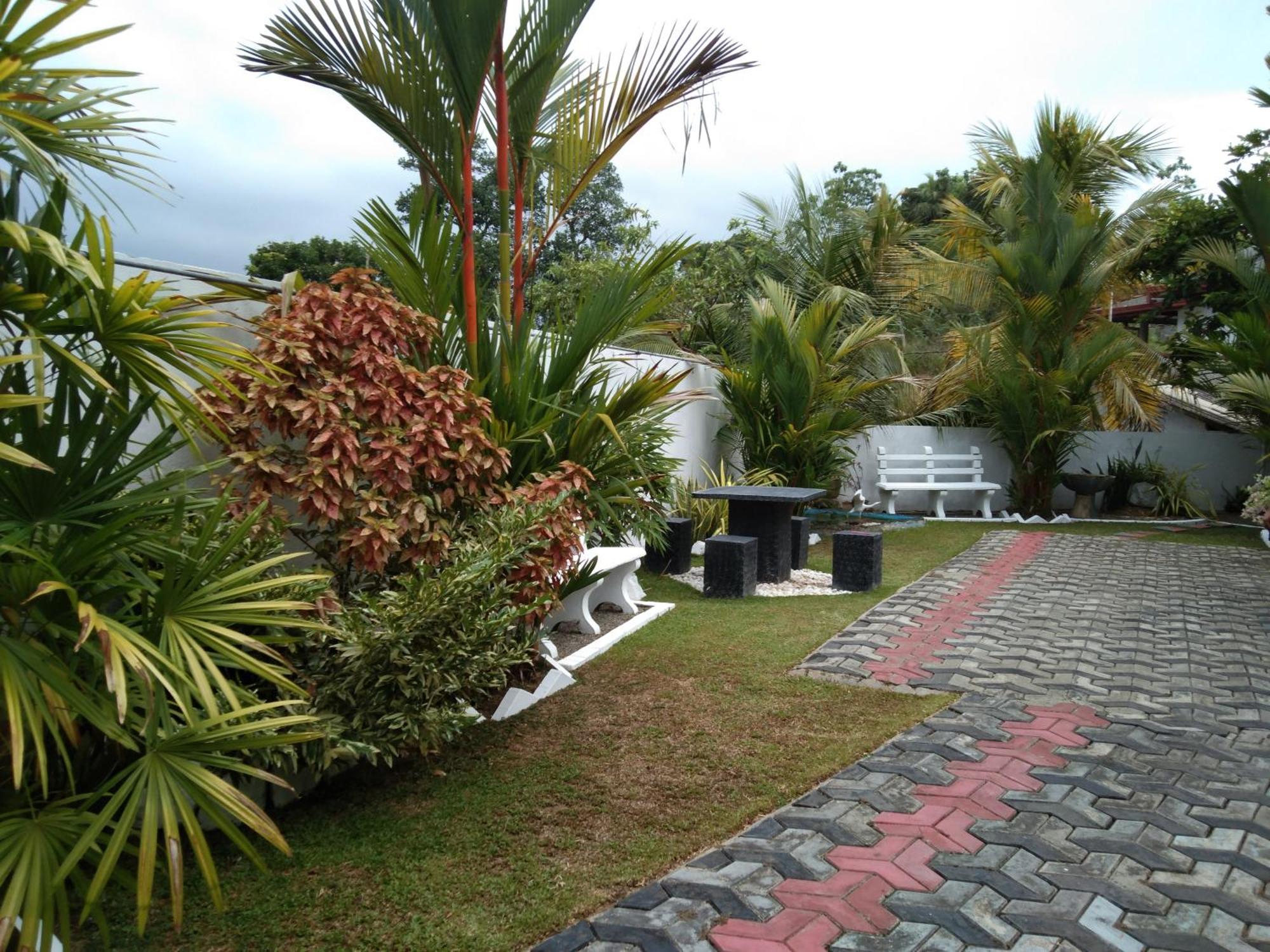 Bell 412 Villa Weligama Exterior photo